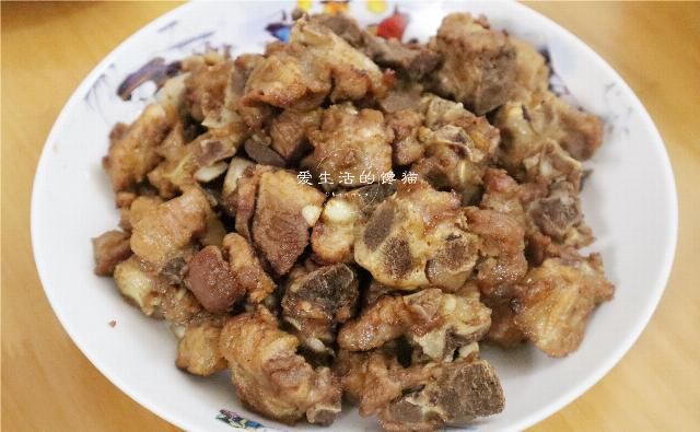  晚餐|上班族妈妈晒晚餐，3口之家这样吃，荤素搭配吃得香，网友：羡慕