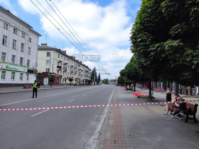  乌克兰|惊魂12小时！乌克兰犯罪小说作家劫持公交车，就为让总统推荐一部电影？