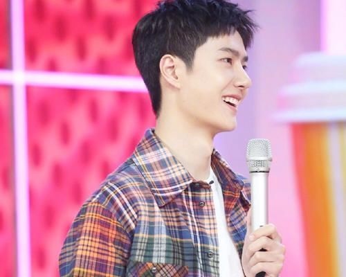  杜华真|杜华真厉害，将王一博送《天天向上》后，又把金子涵推上《快本》