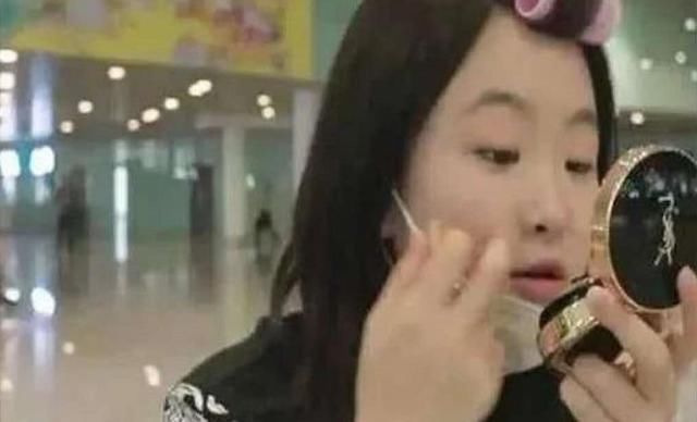  变形记|她是拍摄变形记的农村女孩，住在城市两星期染上公主病，后来如何