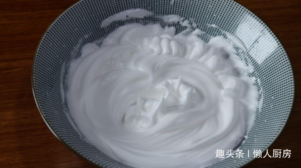 成功|不用烤箱,不用电饭锅,这是用平底锅就能做的蛋糕卷,一次性成功