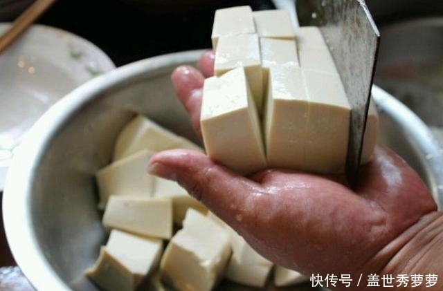 美国|同样是豆腐,美国用来做披萨,法国雕成花朵,看到中国:心服口服