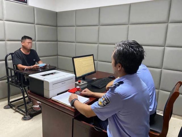 金店|傍晚!涡阳一男子金店内抢劫,公共厕所被抓…