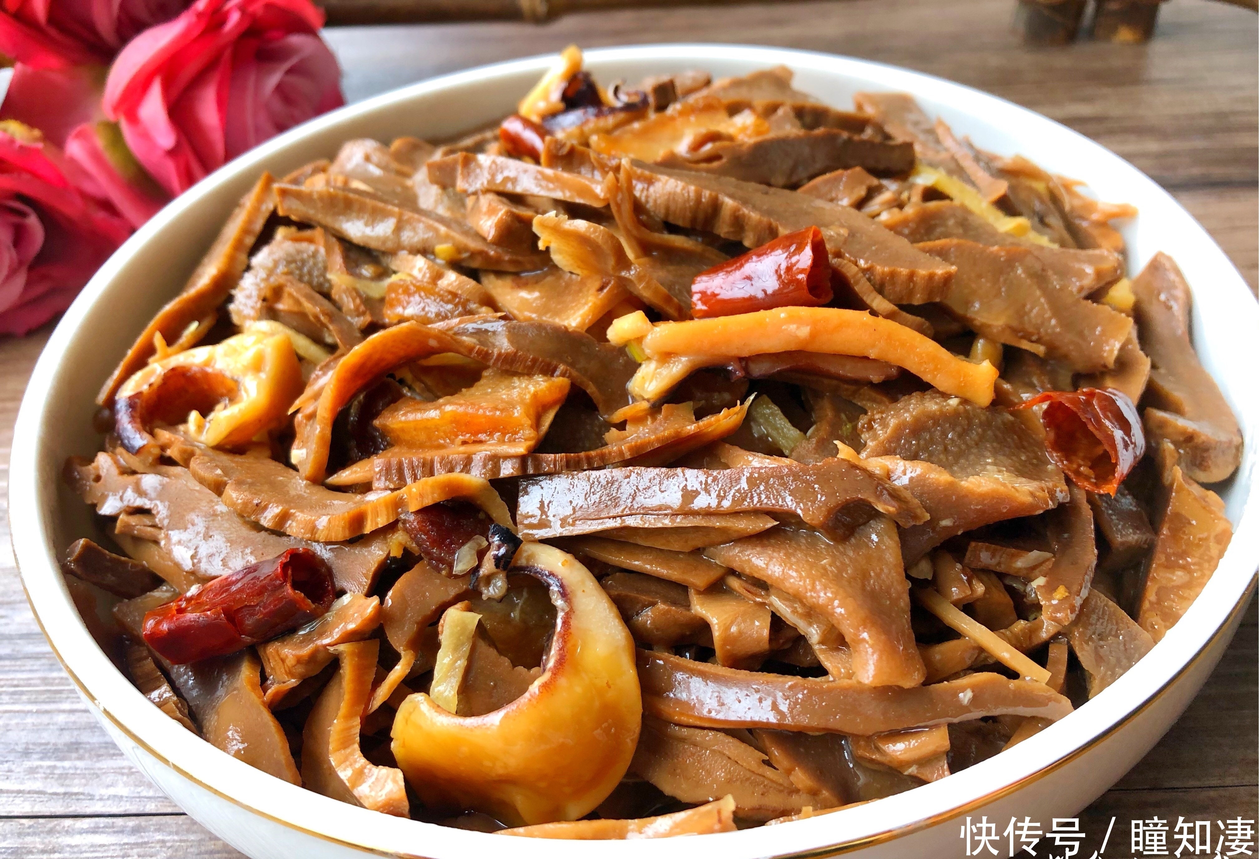 下饭|这食材,我每次遇到必买,一斤30元,简单一做,鲜香美味又下饭