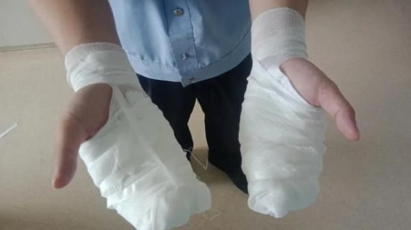  拉住|拉住他，不放手！