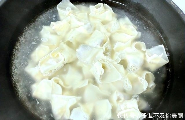 想要|想要肉馅细腻鲜嫩有弹性,一定要加点它,不管是饺子馄饨都好吃