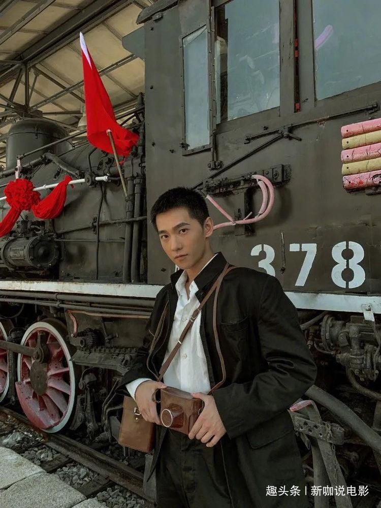  对抗|缺钱了？他时隔5年再上综艺，直接对抗《浪姐》？