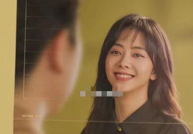  暗藏玄机|《以家人之名》海报暗藏玄机，对面的背影，都是他们最在乎的人