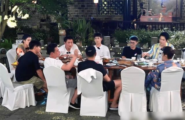  夏天|从《元气满满的哥哥》到《乐队的夏天》，看年龄代沟和融合