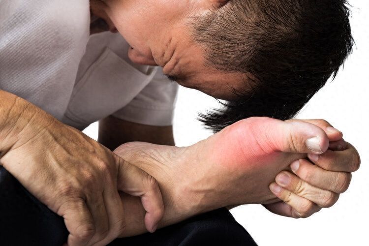 尿酸高如何让尿酸排出体外(尿酸高，如何让尿酸排出体外？为你总结了4个办法，值得一试)