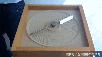 厉害|GIF搞笑趣图: 好厉害的情侣, 这几个动作实在是高难度啊!