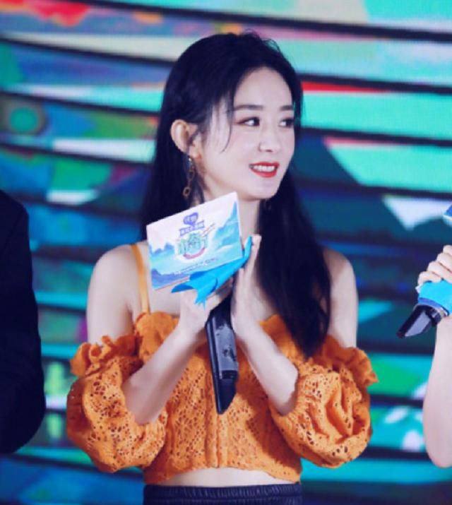  赵丽颖|《中餐厅4》赵丽颖做菜，厨艺飞快见长，摆脱“酱油控”