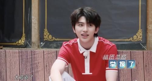  情侣|孟美岐黄龄像情侣吵架，baby宋祖儿互戳，蔡徐坤推理能力有点强