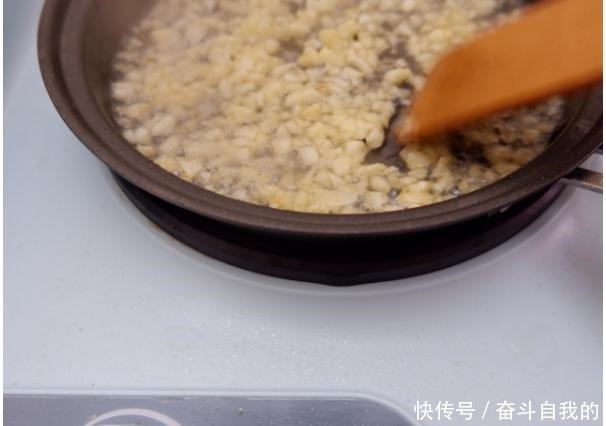 生菜|减肥就服这菜，连吃1个月，腰围小一圈，“天然消脂菜”不是盖的