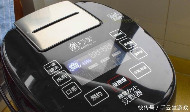 好吃|豆腐不用炒不用煮,放碗里一蒸,比水蒸蛋还爽滑!