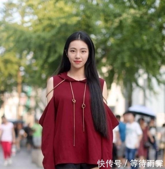  美女|街拍美女，时尚潮流里的美丽佳人，谁最让你心动