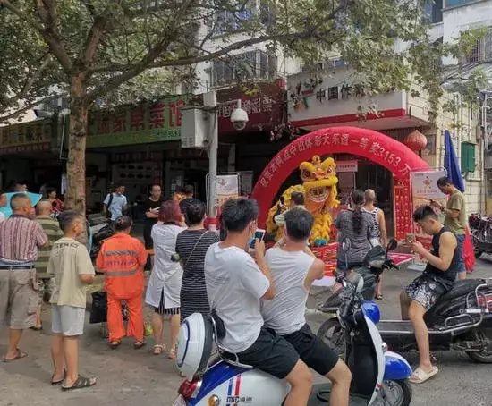 体彩销售网点|上班族擒大乐透3153万破纪录
