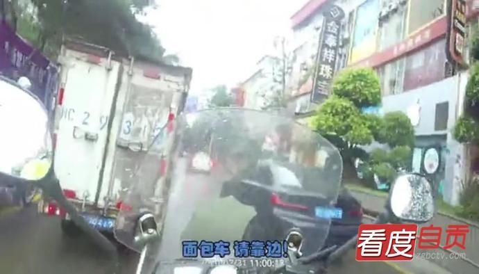 护送|母亲病重需急救 交警跨区护送抢时间