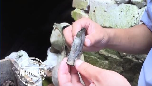  宿松县公安|家中发现木箱子，里面放的东西，吓得农户赶紧报警