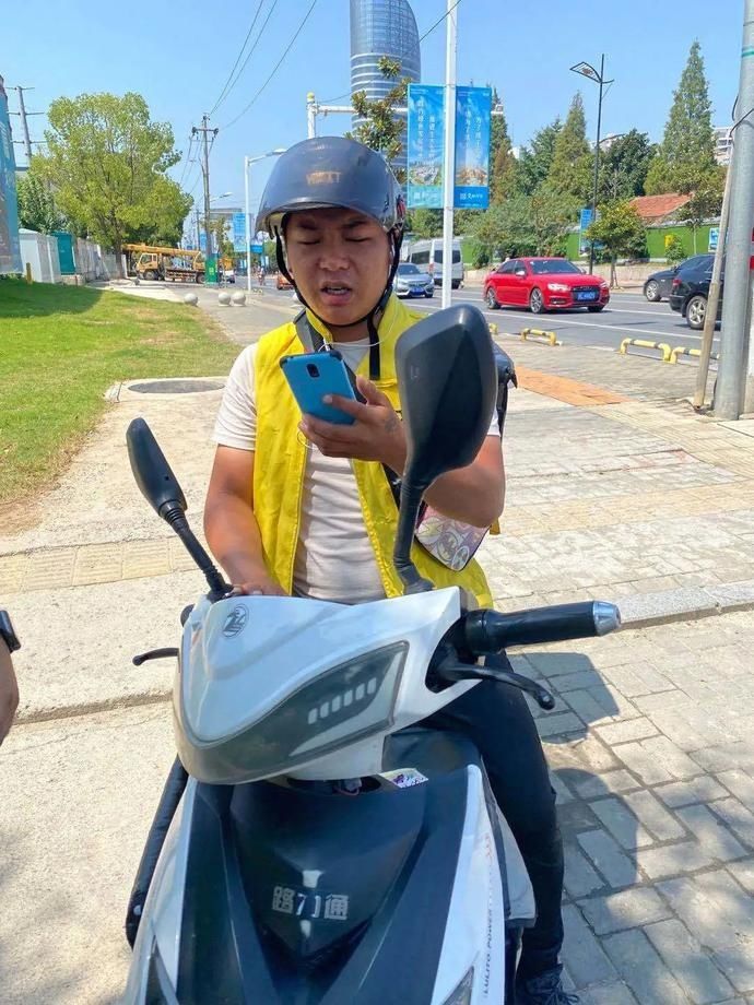 路红绿灯|曝光！高清无码！