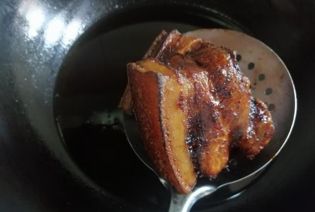 在家|梅菜扣肉这样做太好吃了,软糯不腻。在家也能做出饭店的味道。