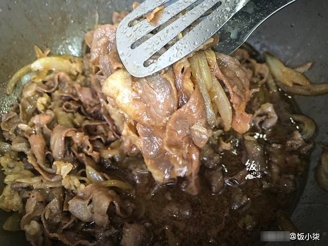 实惠|外卖30元1份的肥牛饭,肉少又贵,在家自己做,简单好吃又实惠