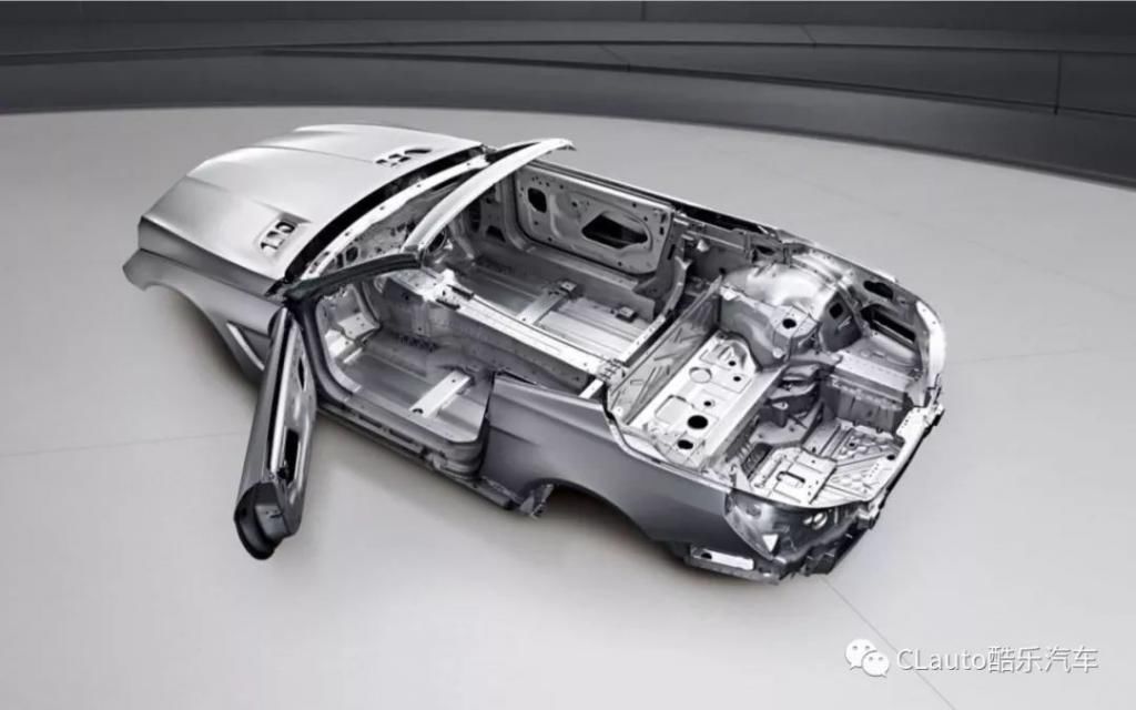 车身方面|车身够硬,还真救命