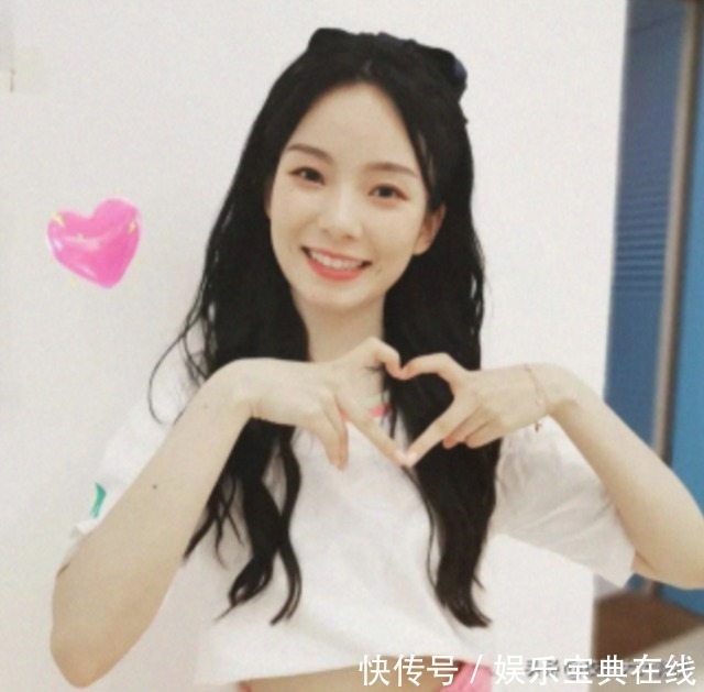 郑乃馨|陈卓璇再添“金句”,直播时cue希林,还占用了郑乃馨直播时间