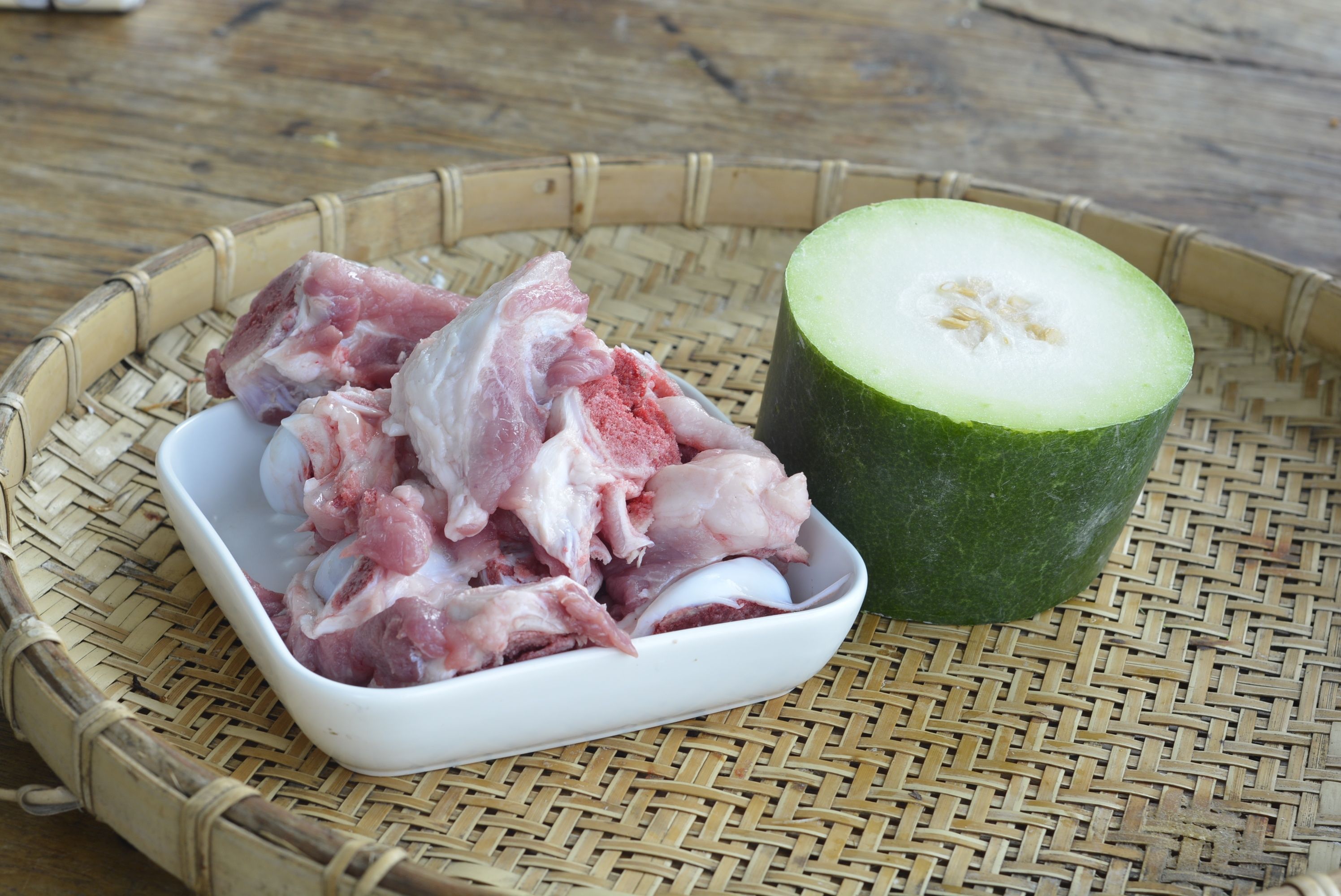 真的|中餐厅:张亮用冬瓜煮汤不去皮?能喝吗?网友:他真的会做菜?