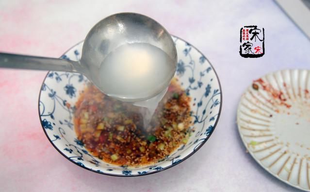 面条|这碗面酸辣开胃又挡饱, 10分钟就搞定, 没胃口要试试它!