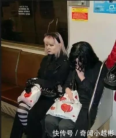 照片|为什么俄罗斯被称为战斗民族？看完这组地铁照片后，任何人都想拍下来