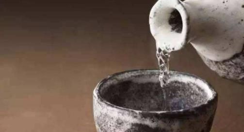 特别|喝白酒时,你是怎样判断粮食酒和勾兑酒的这些妙招你知道吗