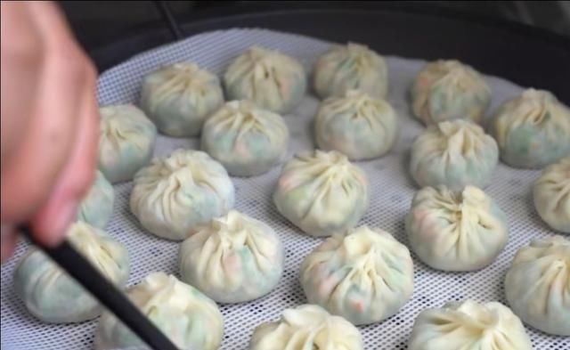  省力|饺子皮做包子，不揉面不发面，节约时间还省力，皮薄筋道馅料足