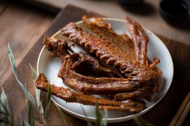  啃着|人生就像啃鹅头：啃着啃着，就有了高潮