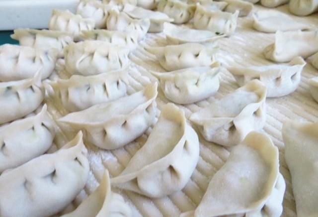  回锅肉|丈夫调饺子馅，韭菜里加了它，又香还不腻口，我一口气吃30个