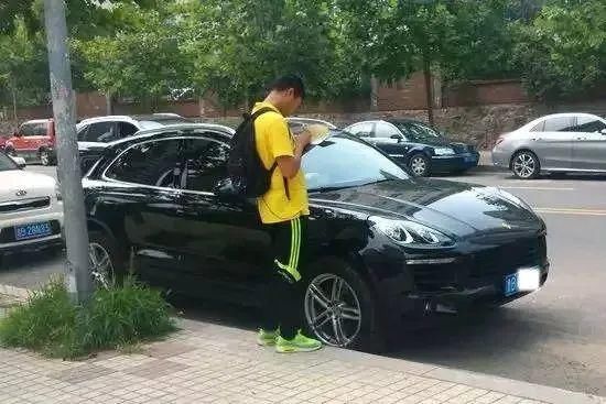 抄号党|再也不敢留挪车电话！每天都被骚扰