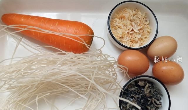  咬一口|北方人最拿手的面食，这做法薄皮大馅，咬一口劲道鲜香，总吃不腻