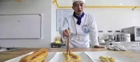 小苏打|洗衣粉炸油条,是真的吗?吃完会不会吐泡泡?