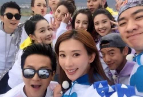  人气花旦|邓超才是“神嘴”！3年前在《跑男》介绍李沁的开场词，如今全部应验