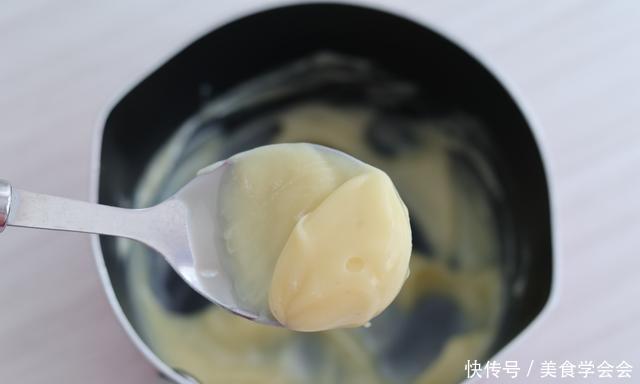 网红|网红美食日式炼乳手撕面包,香甜绵软,直接撕着吃,做法超简单