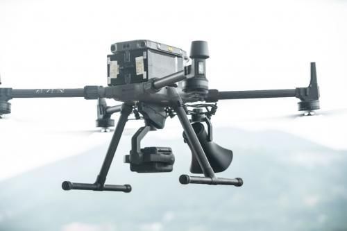 救援|空地协同保救援,经纬 M300 RTK 助力警方深夜搜救走失老人