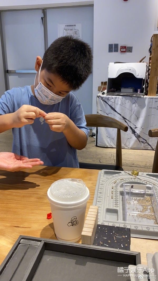  小鱼儿还|还记得《爸爸去哪儿》的小鱼儿吗？他现在长这样