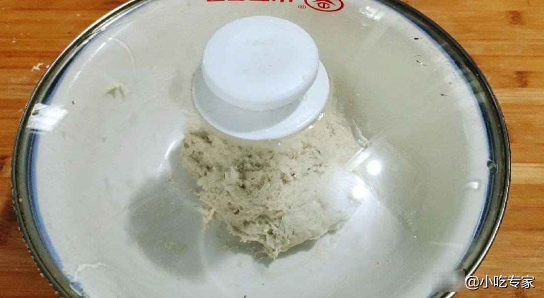 烫面|不用烫面做软面鸡蛋饼,筋道柔软,凉了也不硬,比饼店做的还好吃