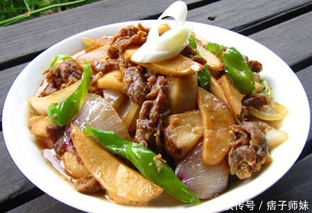 洋葱|鲜香下饭的几道家常菜,看着就有食欲,简单营养,上桌一会光盘