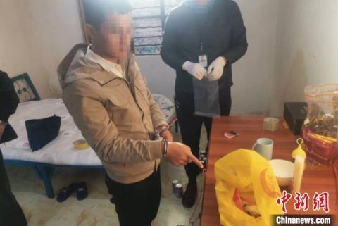  大案|四川警方破获寄递贩毒大案：饮料瓶中暗藏上万颗麻古