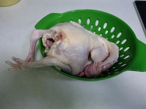  做法|鸡肉这么做，味道鲜美色泽金黄，做法简单还没有油烟，家人抢着吃