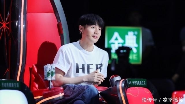 获胜|《好声音》战队PK赛:李健谢霆锋大比分获胜,李荣浩输得最惨
