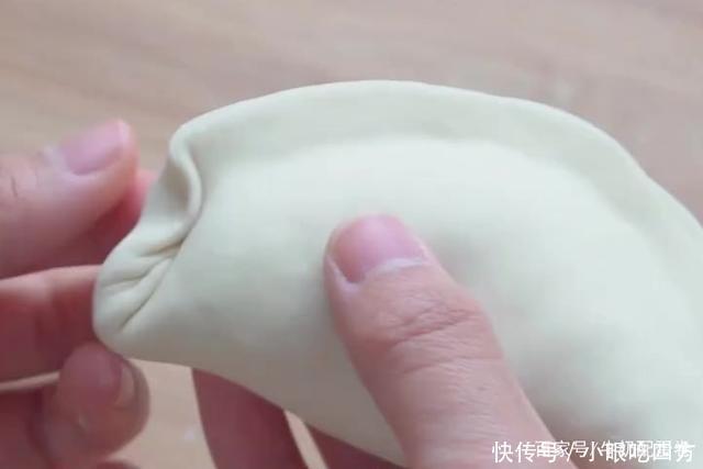  讲解|韭菜盒子过程详细讲解，金黄酥脆，一吃就停不下来！