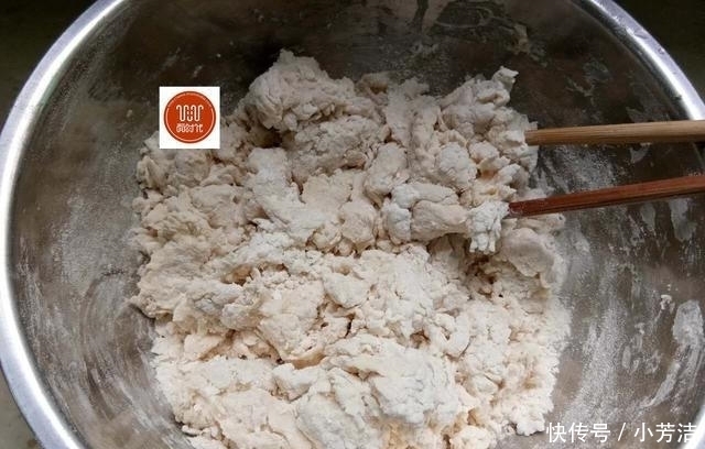 家常|家常烙饼最简单的方法,多加这一步,又软又薄,一分钟烙一张!