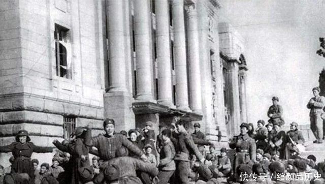 听听|美军撤出汉城,李承晚提出质疑,美军司令李奇微:去前线听听敌人的军号